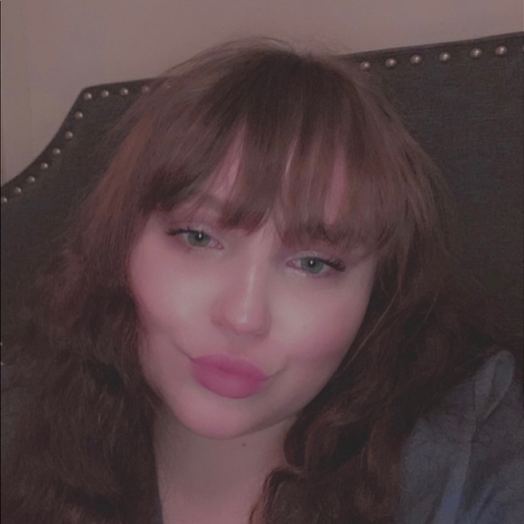 Meet your Posher, Alexis - Picture 1 of 1